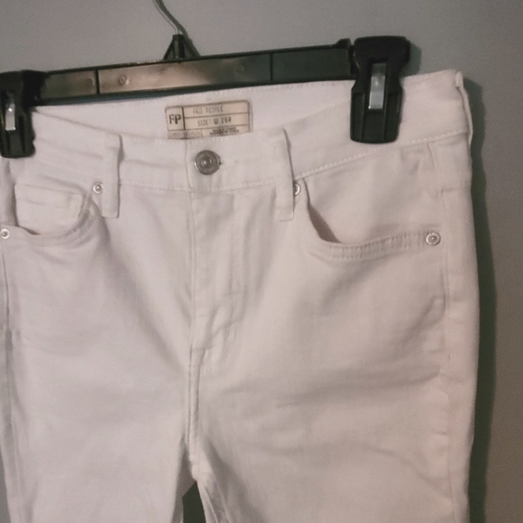 Free People Busted Knee Jeans - Picture 4 of 8